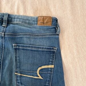 American Eagle Super Hi-Rise Jegging